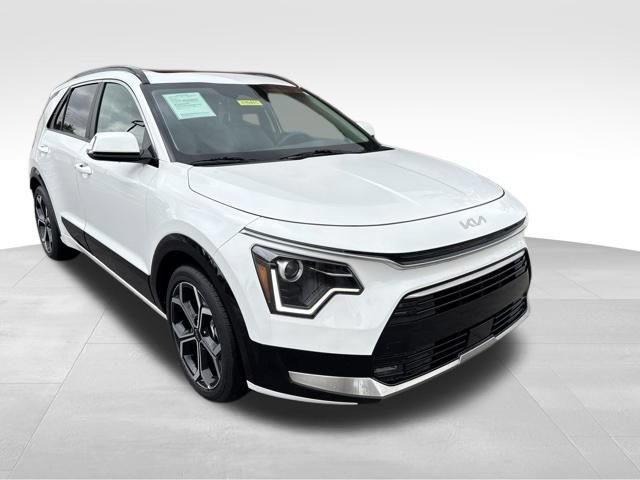 Used 2024 Kia Niro EX Touring FWD image 1