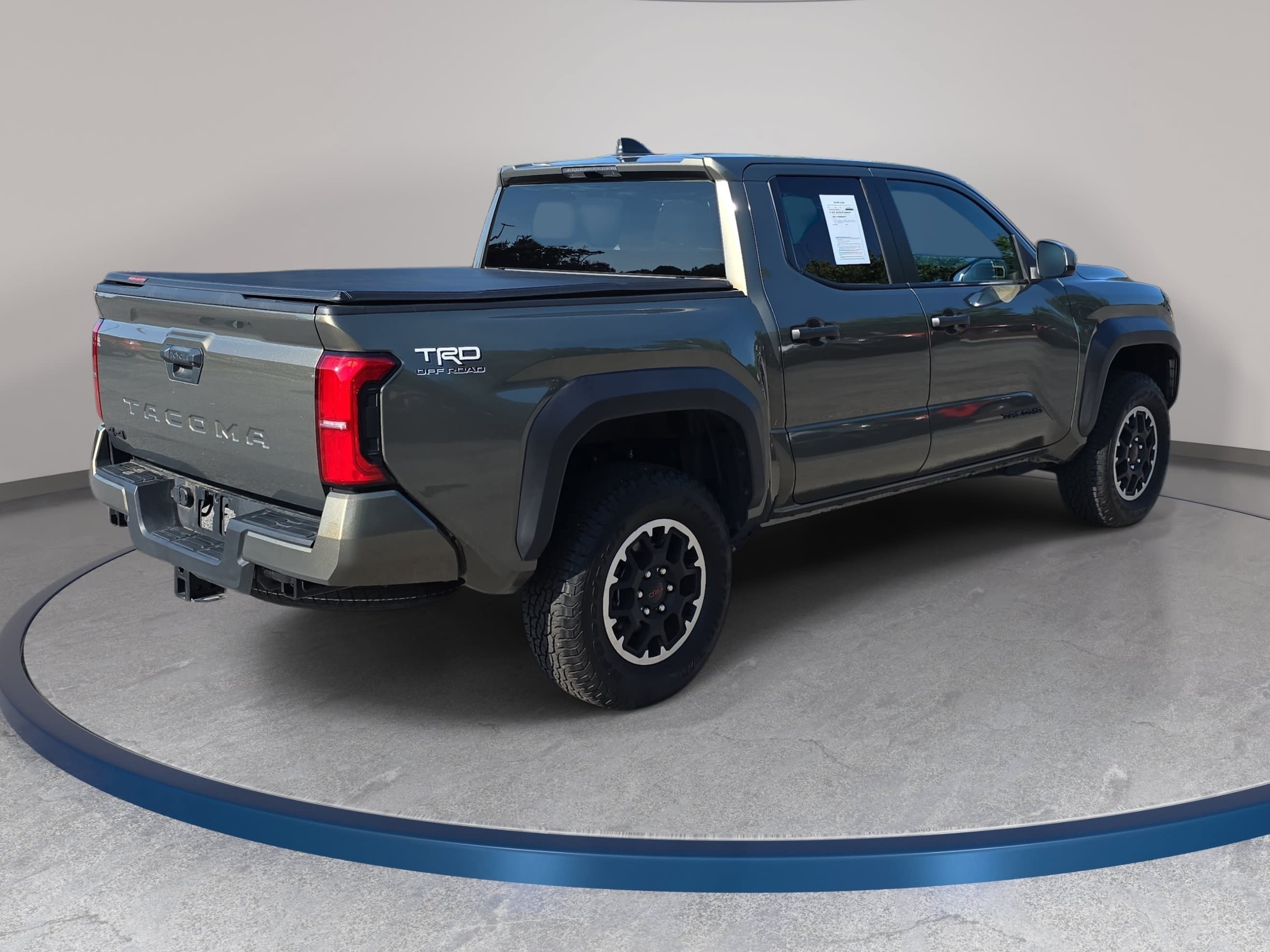 Used 2025 Toyota Tacoma TRD Off-Road AWD/4WD image 5