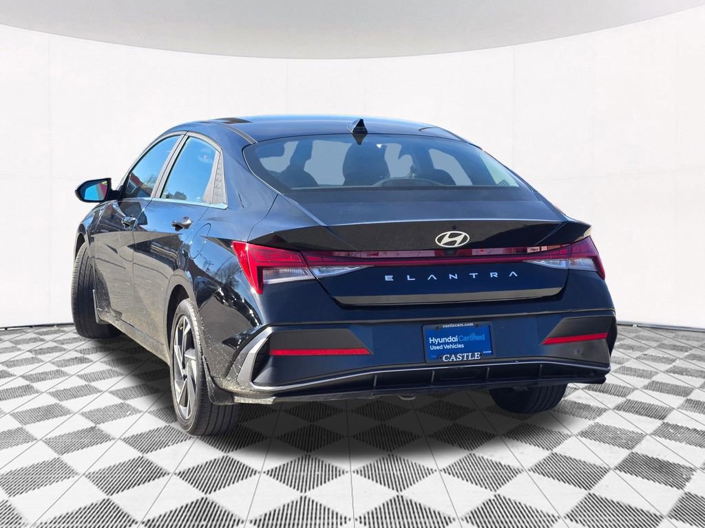 Certified 2024 Hyundai Elantra SEL w/ Convenience Package FWD image 23