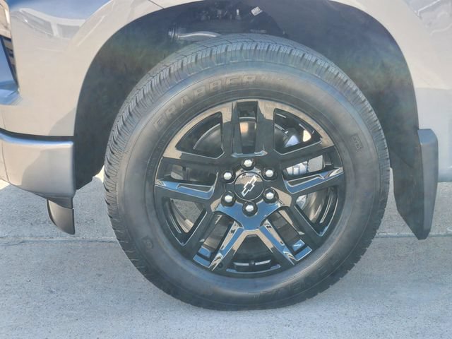 Used 2025 Chevrolet Silverado 1500 Custom RWD image 17