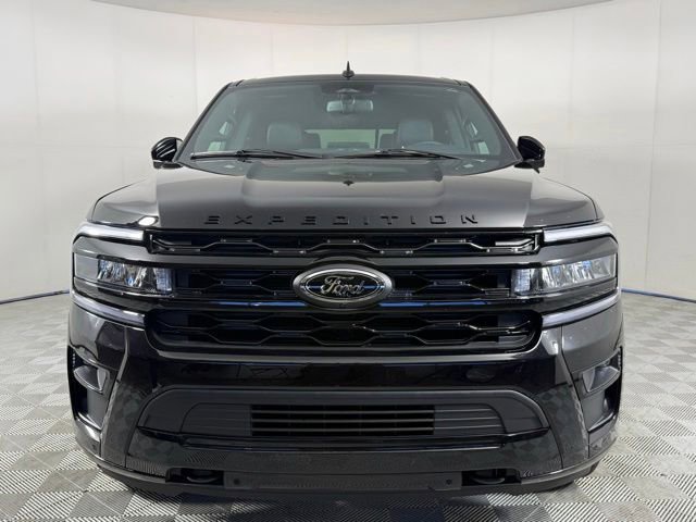 Used 2023 Ford Expedition Limited AWD/4WD image 6