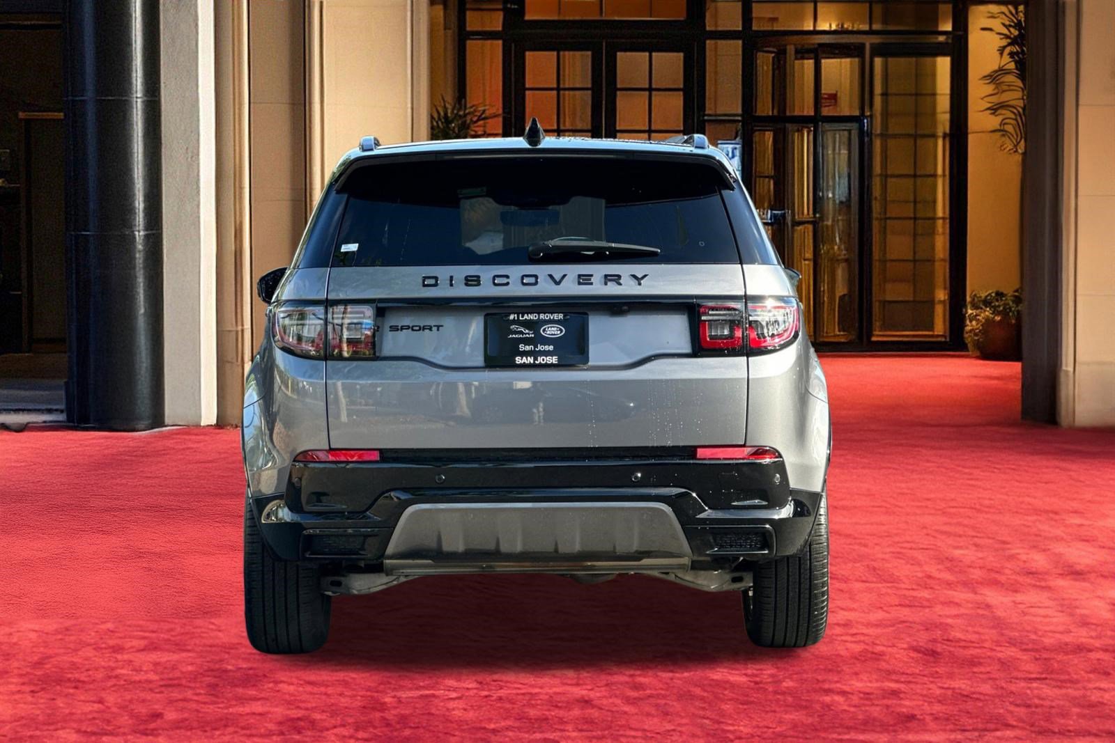 Certified 2025 Land Rover Discovery Sport Dynamic SE image 11