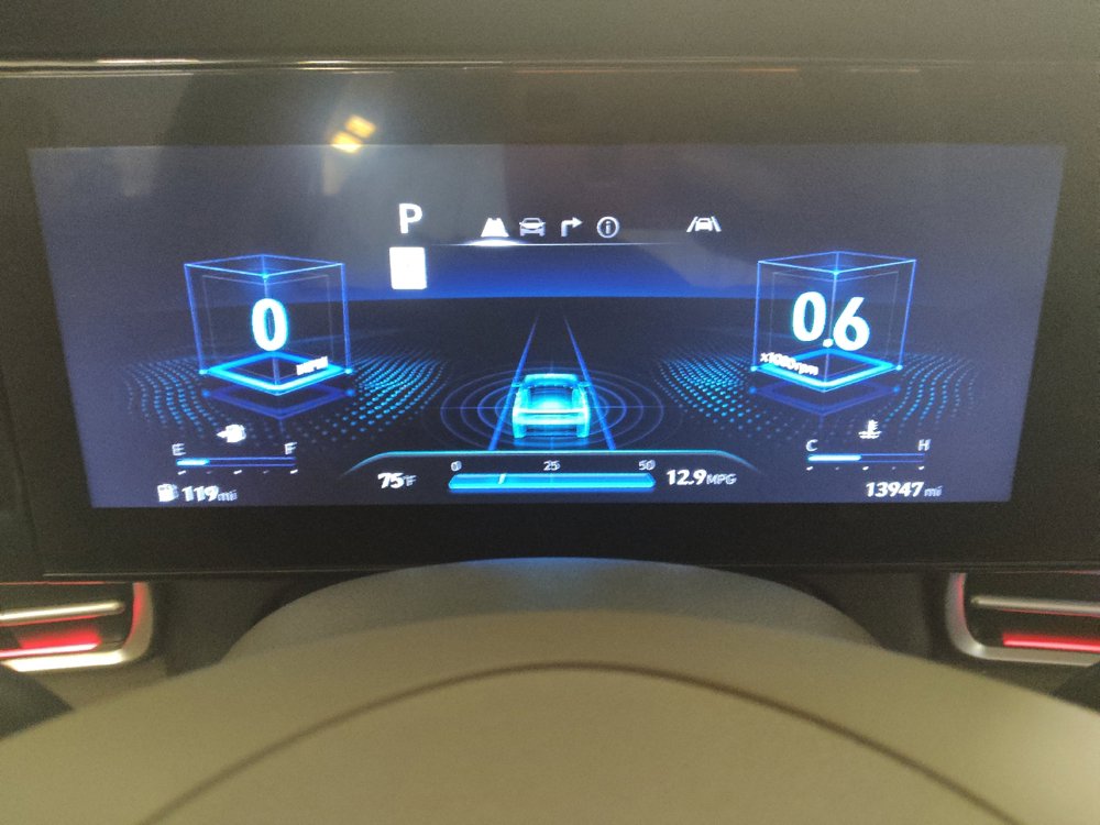 Used 2025 Hyundai Elantra SEL FWD image 23