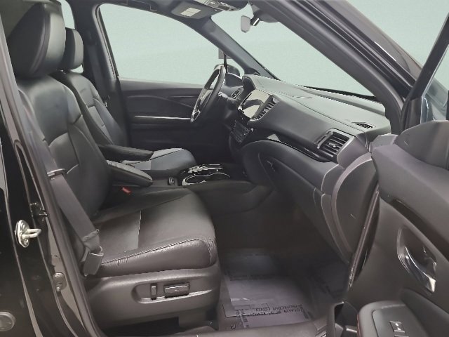 Used 2021 Honda Pilot Black Edition image 17