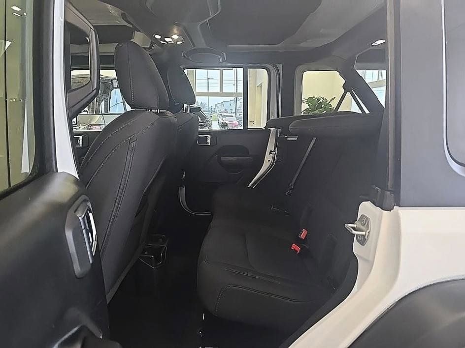 Used 2022 Jeep Wrangler Unlimited Sport image 26