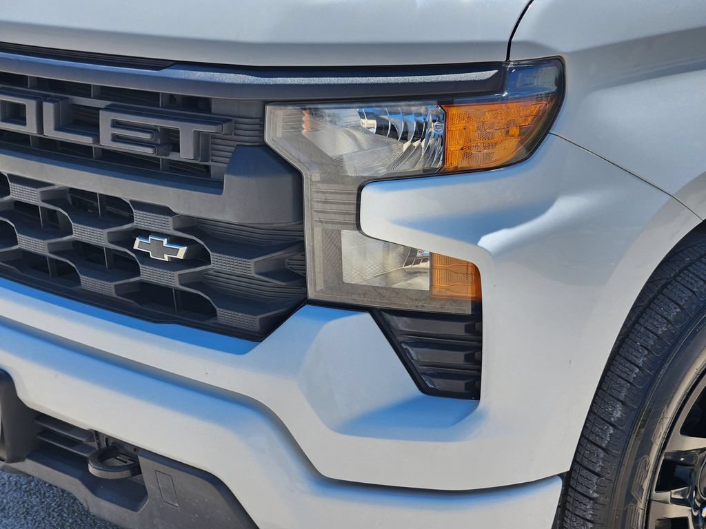 Used 2023 Chevrolet Silverado 1500 Custom w/ Rally Edition RWD image 9