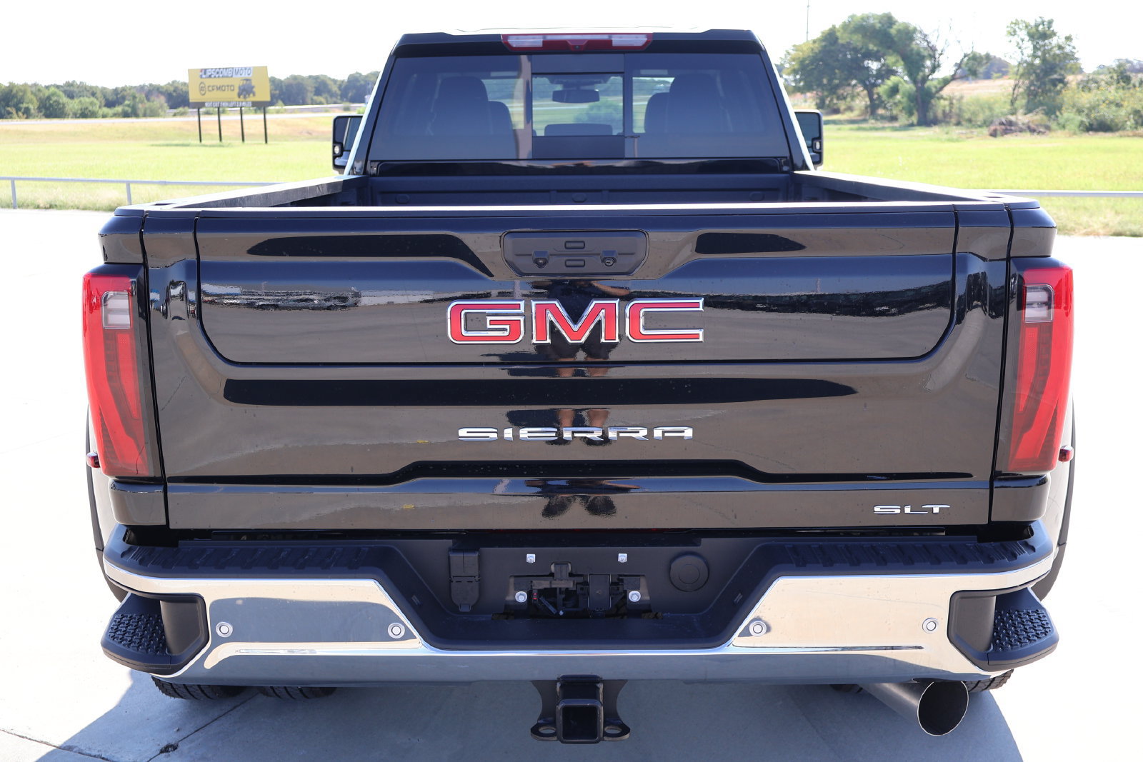 New 2026 GMC Sierra 3500 SLT w/ SLT Convenience Package AWD/4WD image 5