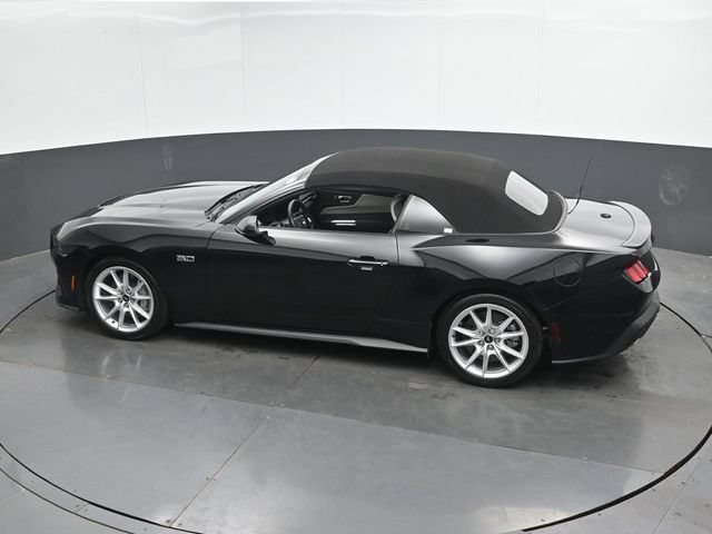 Used 2025 Ford Mustang GT Premium RWD image 23