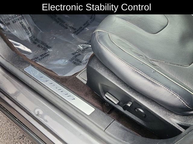 Used 2020 Ford Fusion Titanium image 21