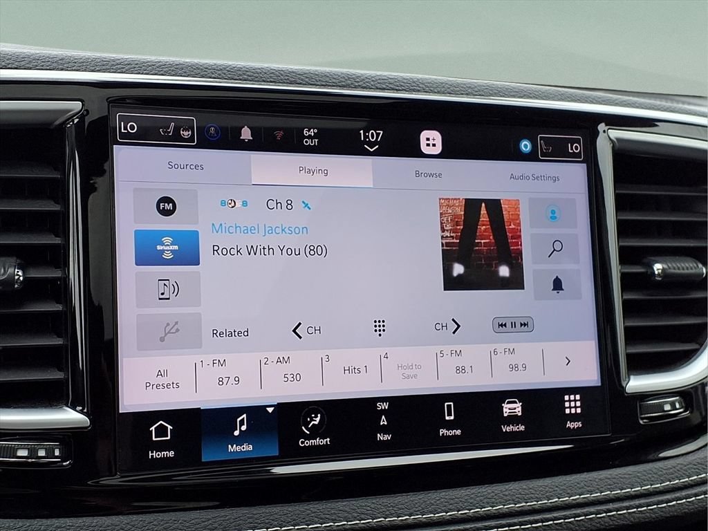 Used 2023 Chrysler Pacifica Limited FWD image 29