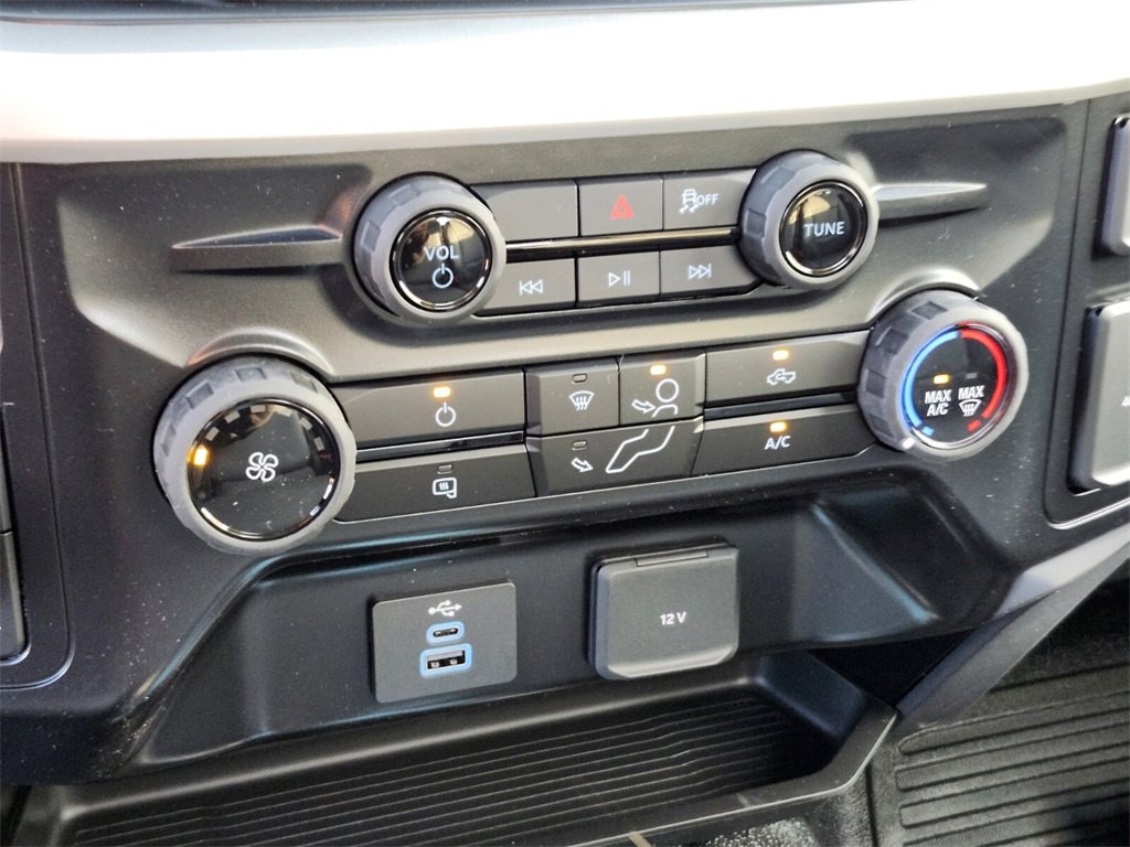 New 2025 Ford F350 XL w/ XL Chrome Package image 10