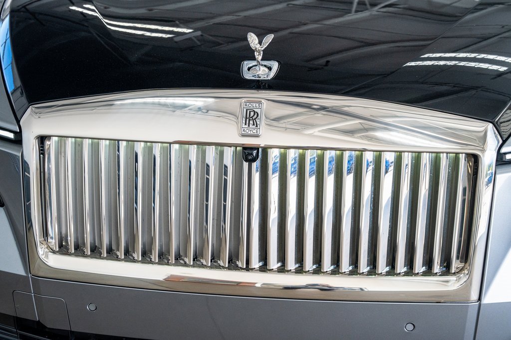 Used 2024 Rolls-Royce Spectre w/ Spectre Launch Package image 17