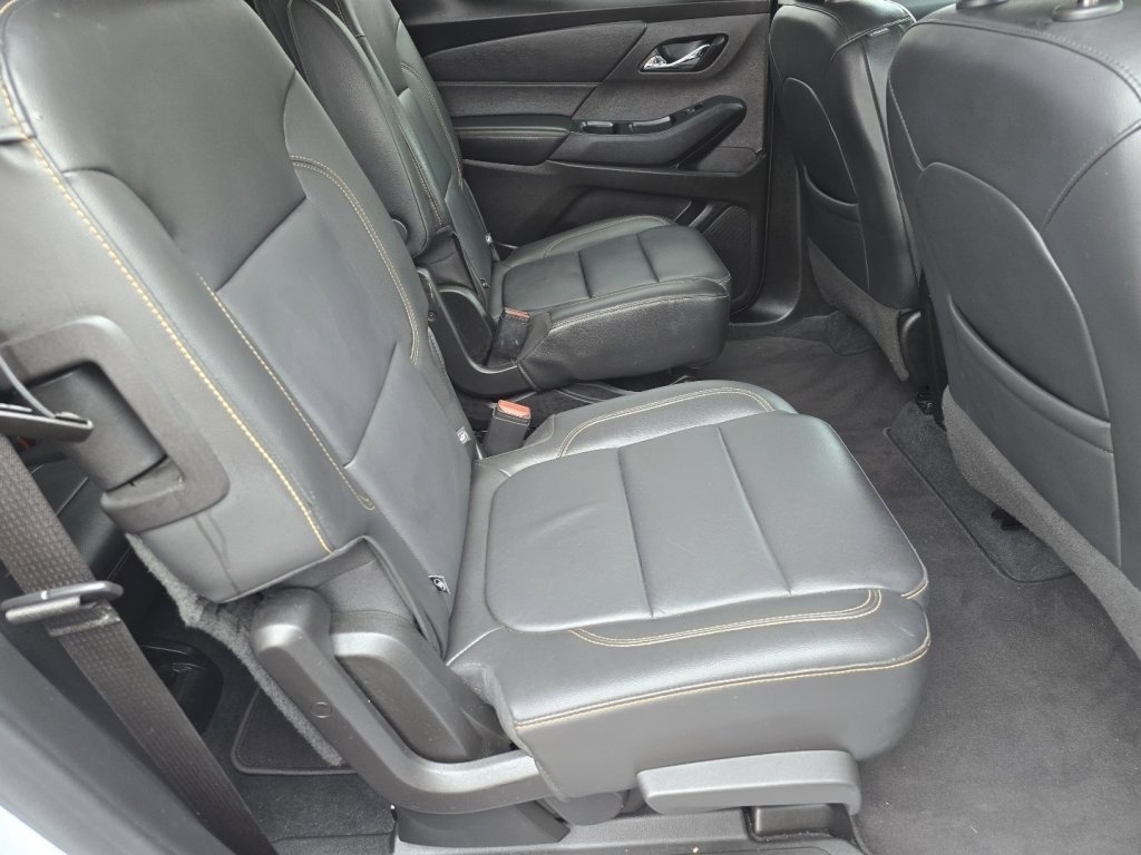 Certified 2021 Chevrolet Traverse RS w/ LPO, Cargo Package image 19