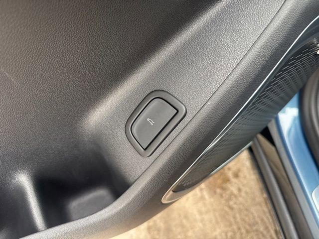 Used 2024 GMC Acadia Denali image 13