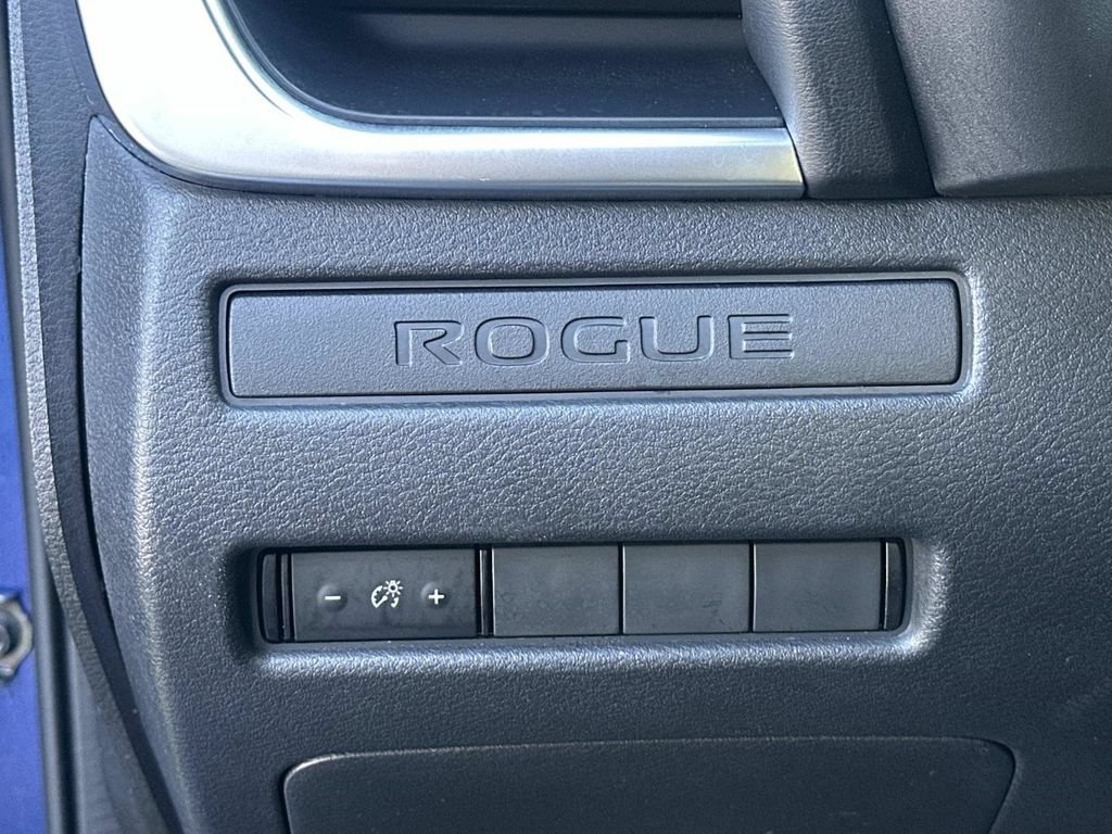 Used 2021 Nissan Rogue S FWD image 22