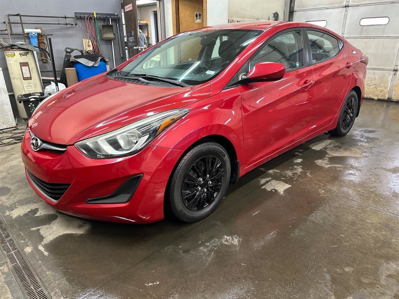 Used 2016 Hyundai Elantra SE FWD image 1