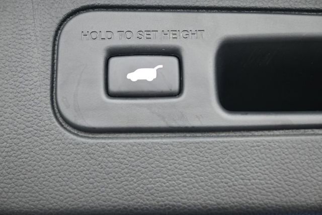 Used 2024 Honda Pilot TrailSport image 16