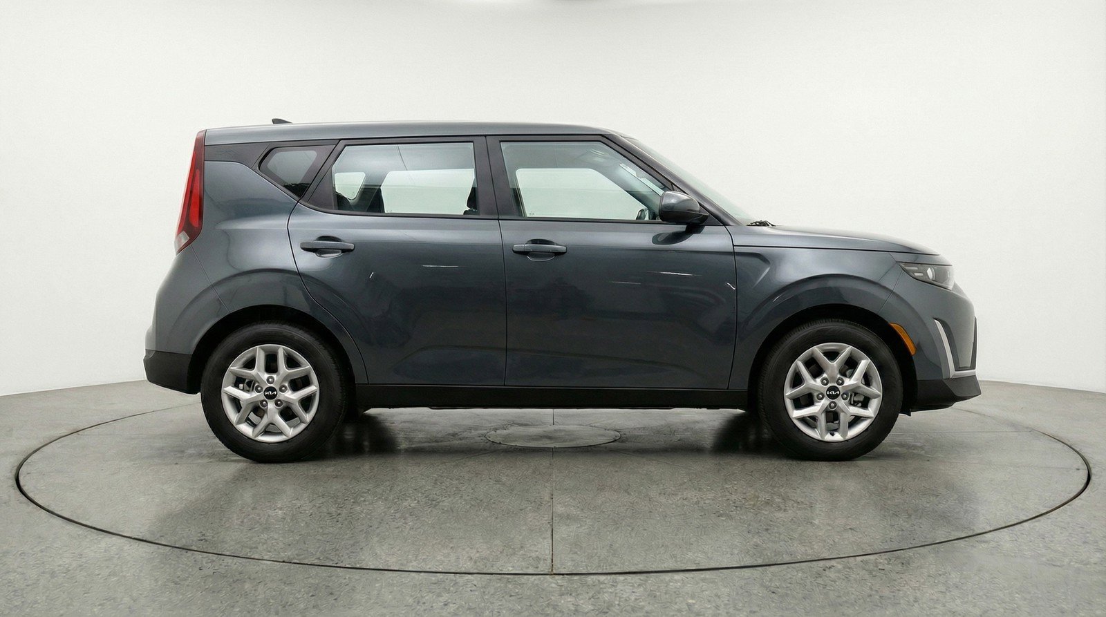 Used 2025 Kia Soul LX w/ LX Technology Package image 11