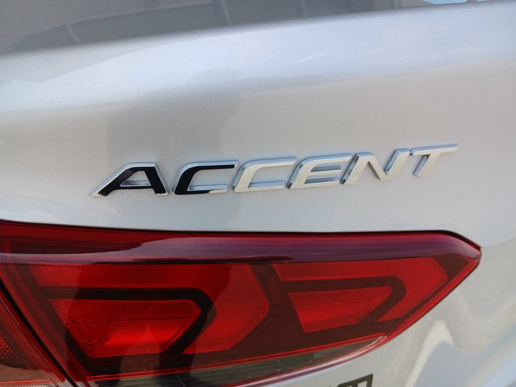 Used 2022 Hyundai Accent SEL FWD image 28