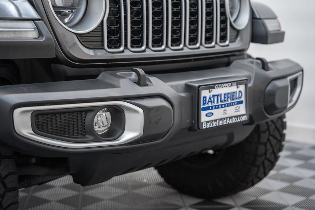 Used 2024 Jeep Wrangler Unlimited Sahara w/ Technology Group AWD/4WD image 13