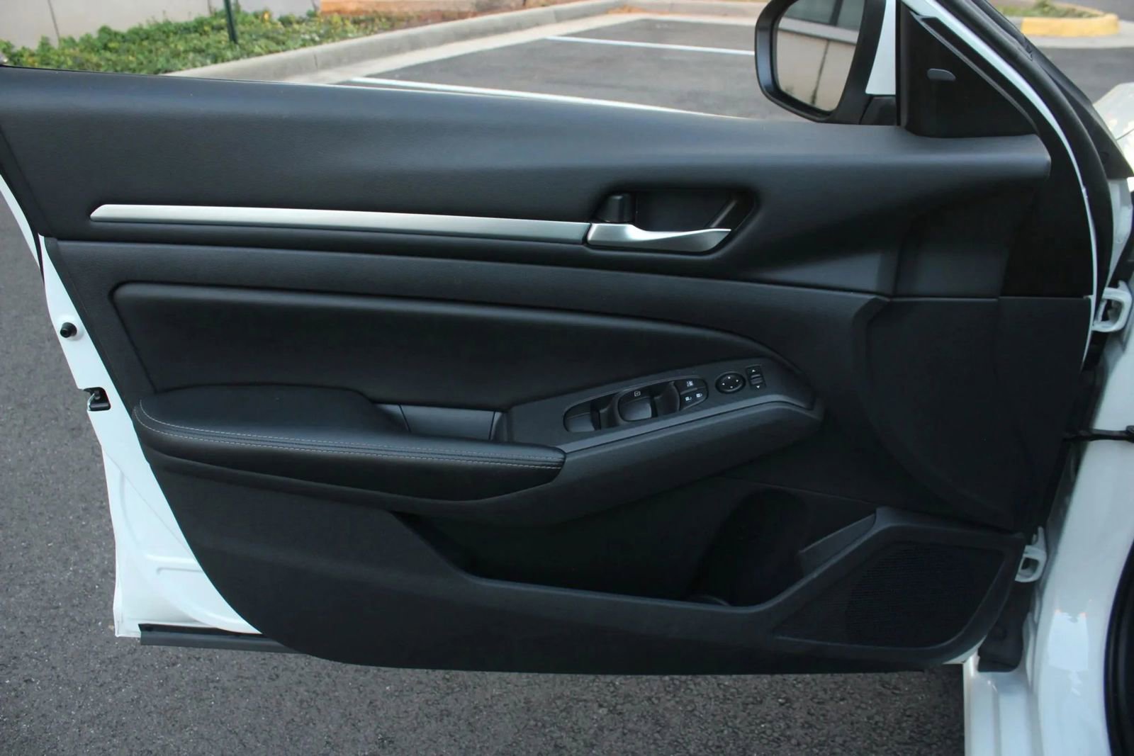 Used 2022 Nissan Altima 2.5 SV AWD/4WD image 13