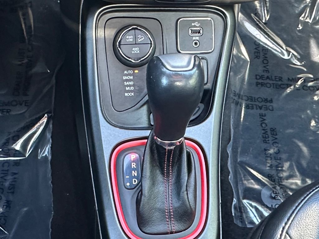 Used 2018 Jeep Compass Trailhawk w/ Leather Interior Group AWD/4WD image 16