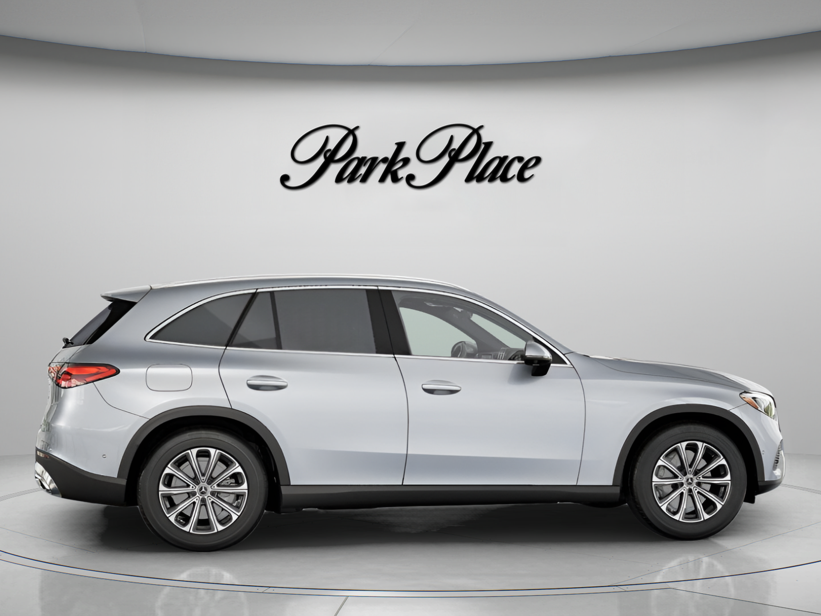Used 2026 Mercedes-Benz GLC 300 4MATIC image 27