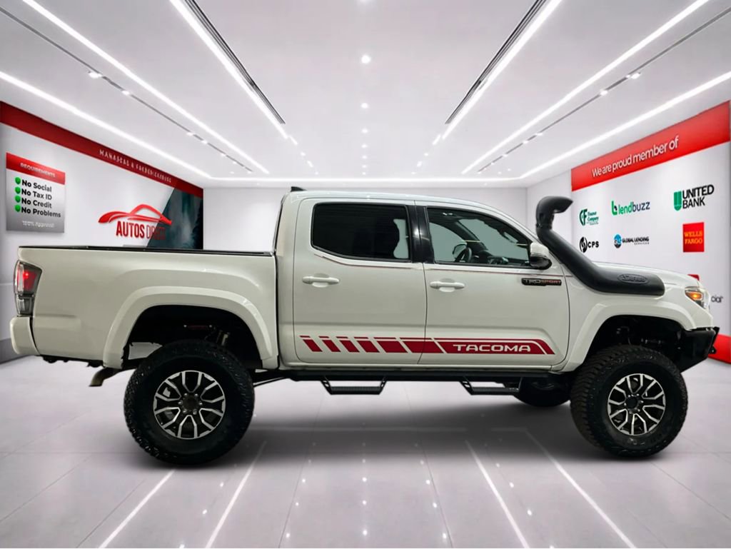 Used 2019 Toyota Tacoma TRD Sport image 8