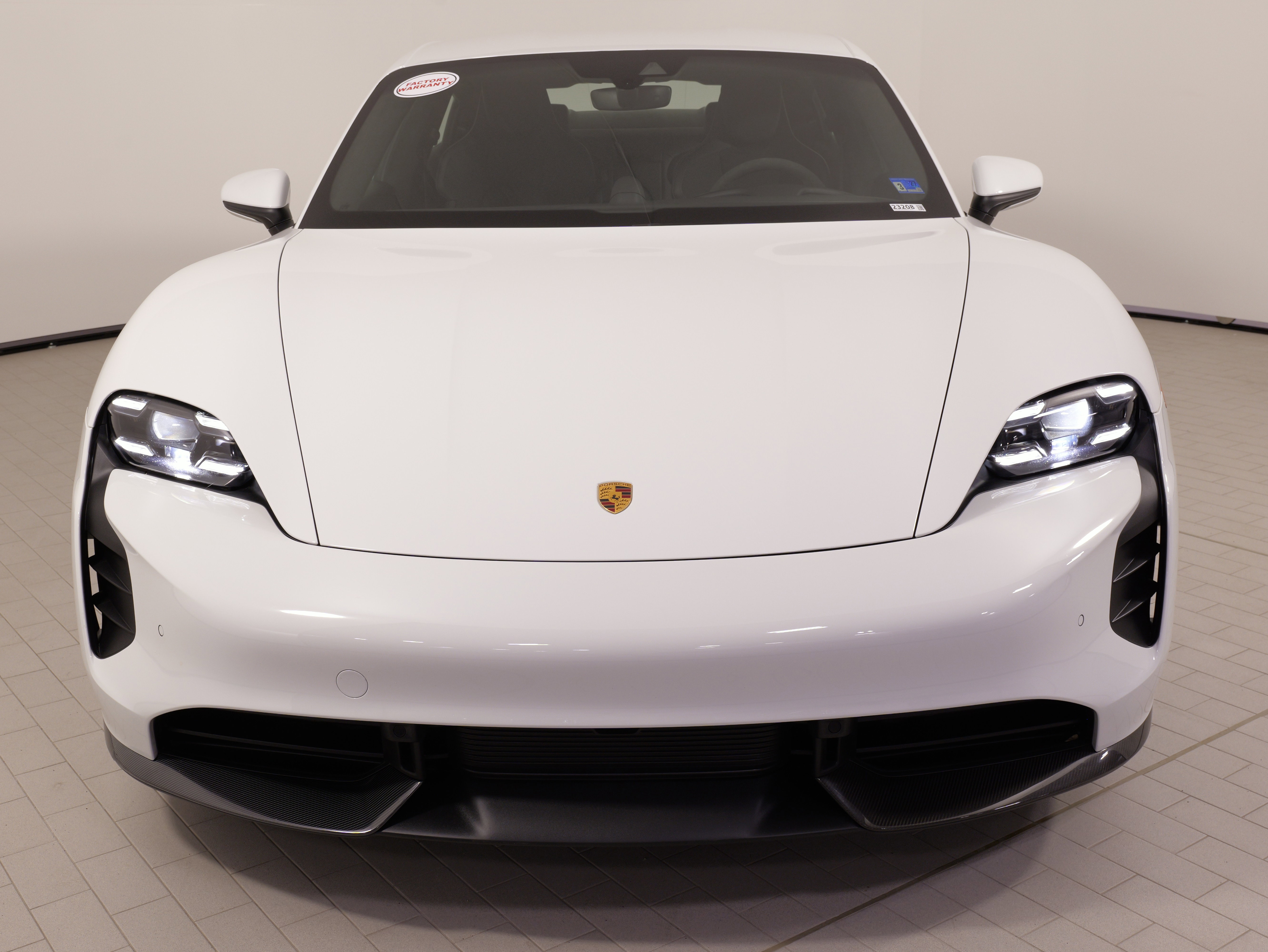 Used 2023 Porsche Taycan GTS image 5