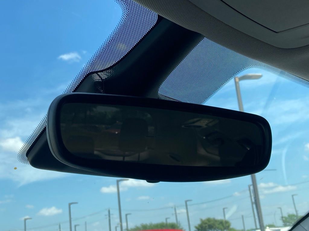 Used 2024 Chrysler Pacifica Touring-L image 25