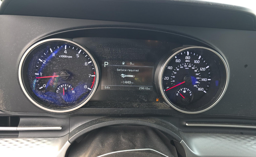 Used 2024 Kia Carnival LX FWD image 10