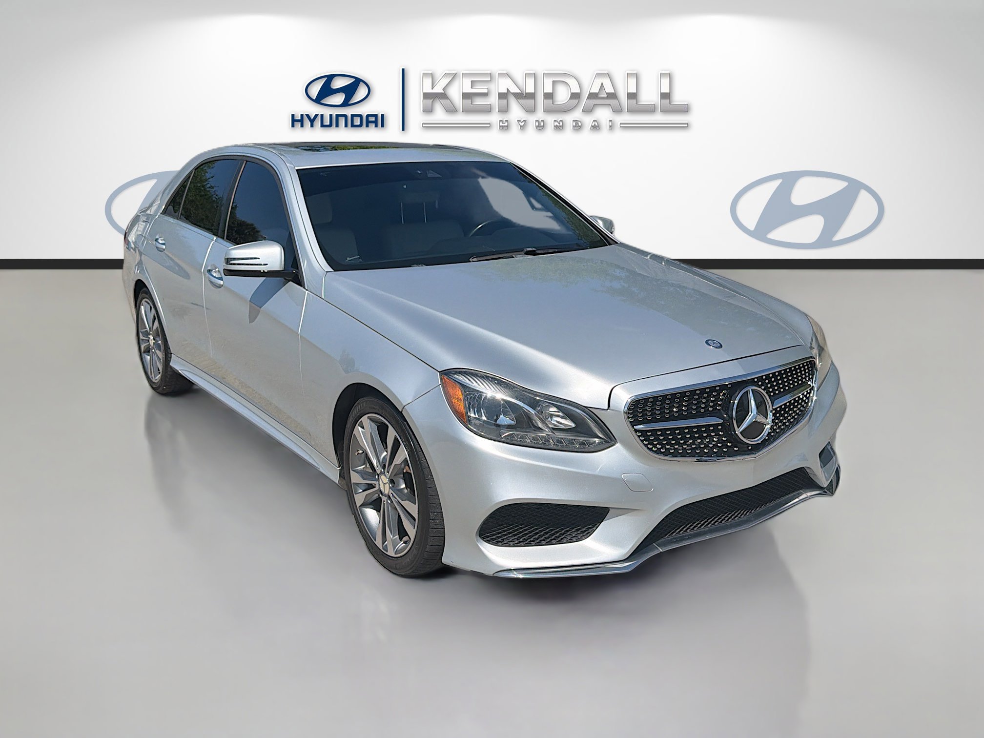 Used 2016 Mercedes-Benz E 350 Sedan w/ Premium Package image 1