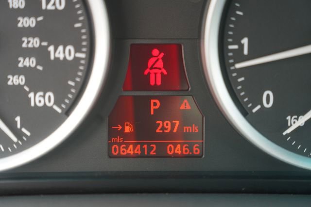 Used 2004 BMW 645Ci Convertible RWD image 21