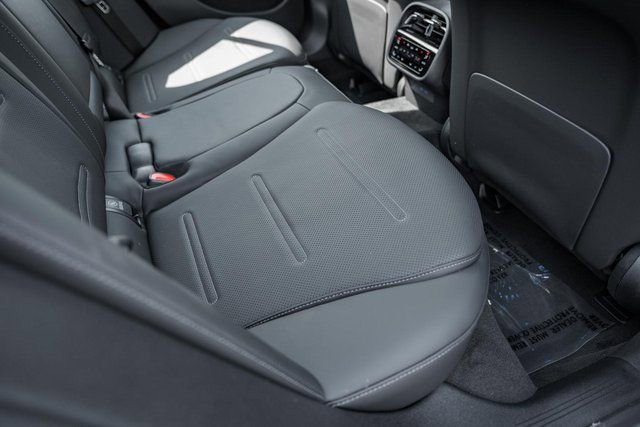 New 2026 Mercedes-Benz E 53 AMG e 4MATIC Sedan image 25