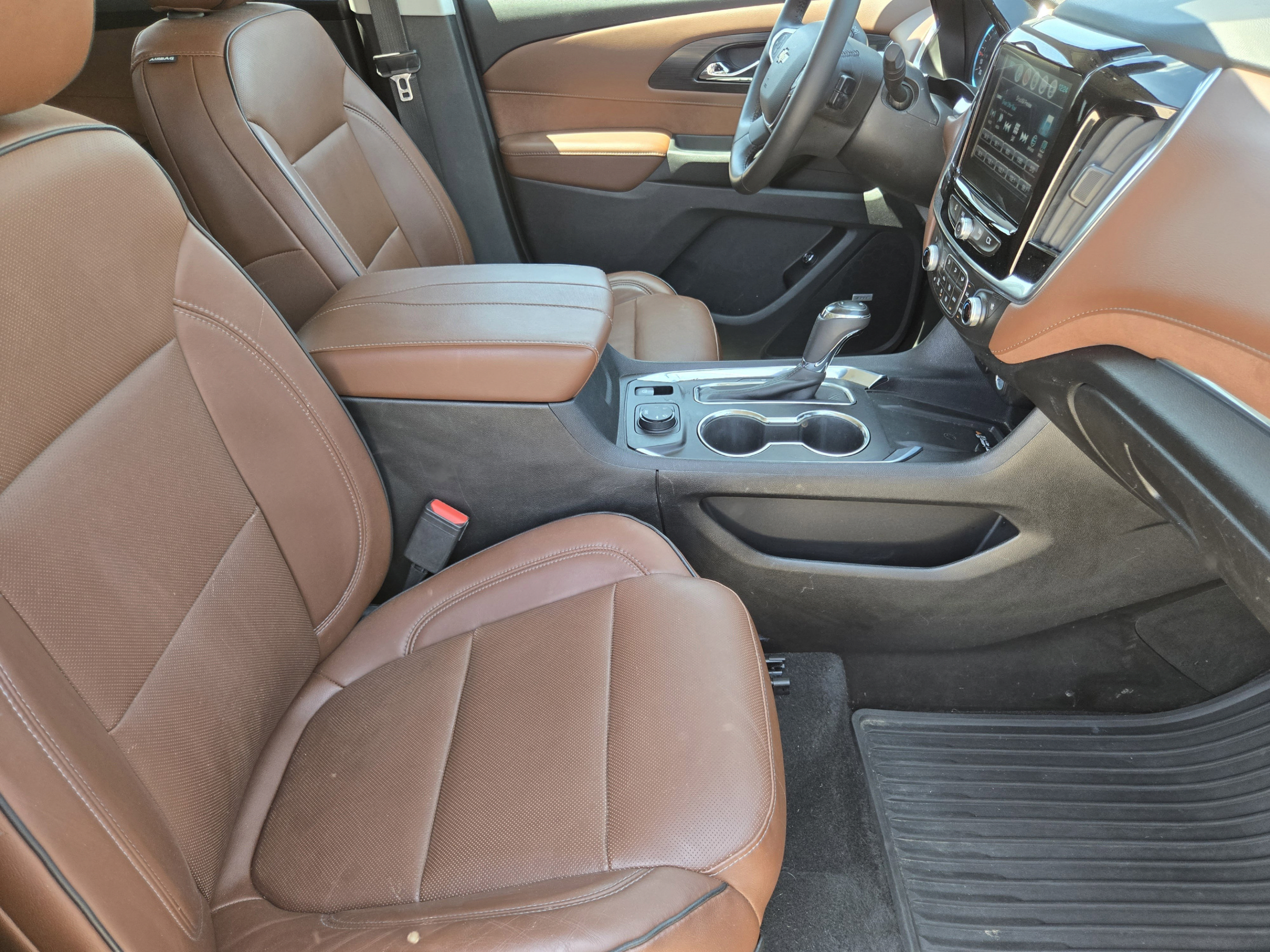 Used 2018 Chevrolet Traverse High Country AWD/4WD image 23