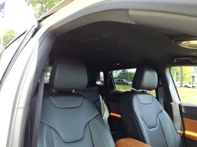 Certified 2025 Jeep Compass Limited w/ Elite Group AWD/4WD image 24