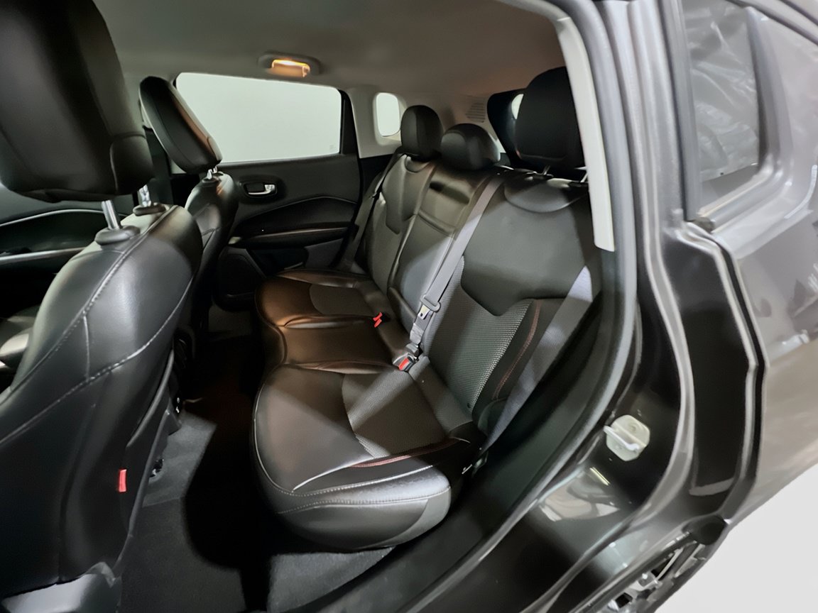 Used 2019 Jeep Compass Trailhawk AWD/4WD image 17