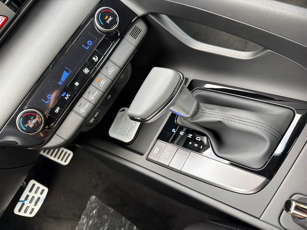 New 2026 Hyundai Elantra Sport FWD image 26