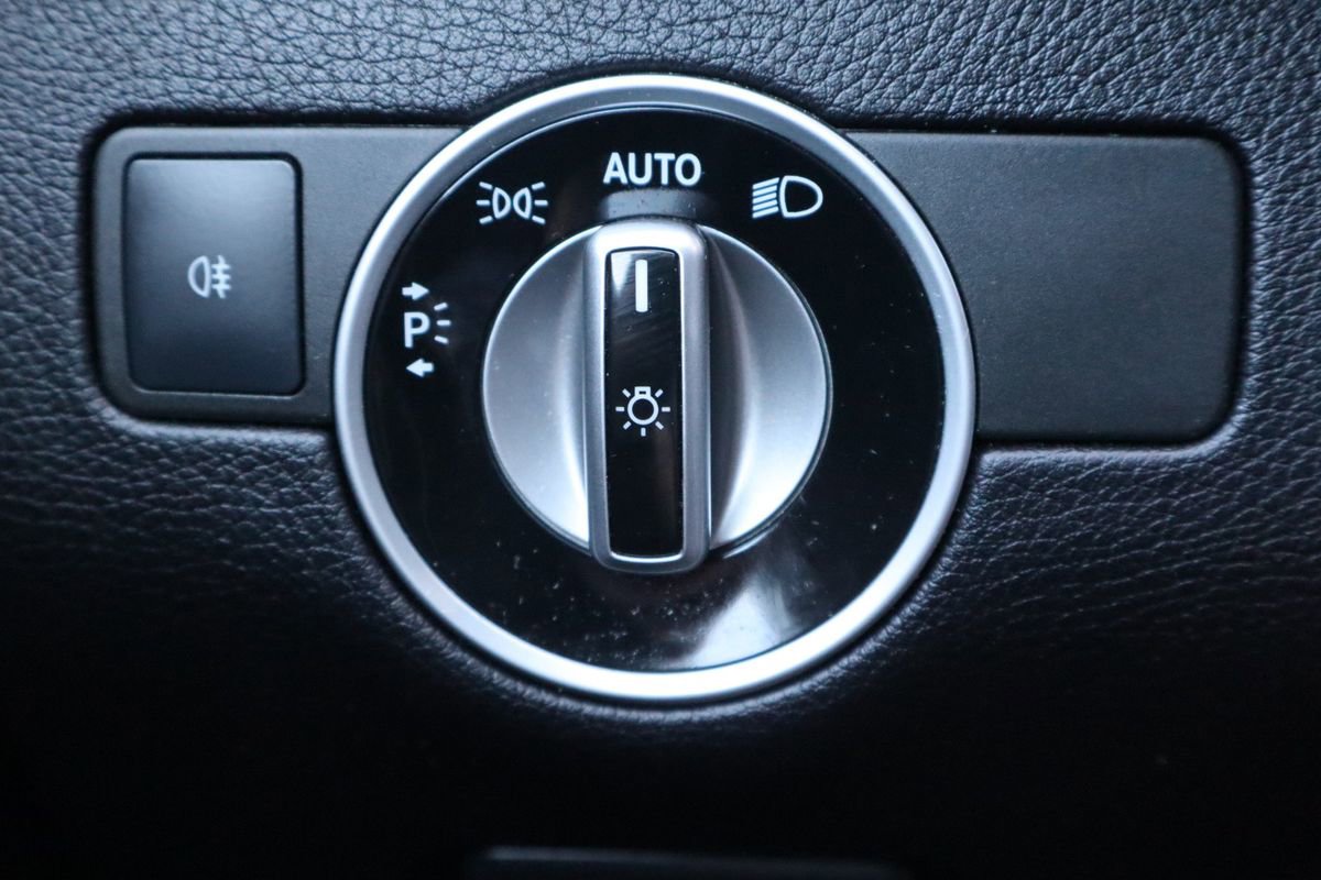 Used 2017 Mercedes-Benz GLS 450 4MATIC image 32