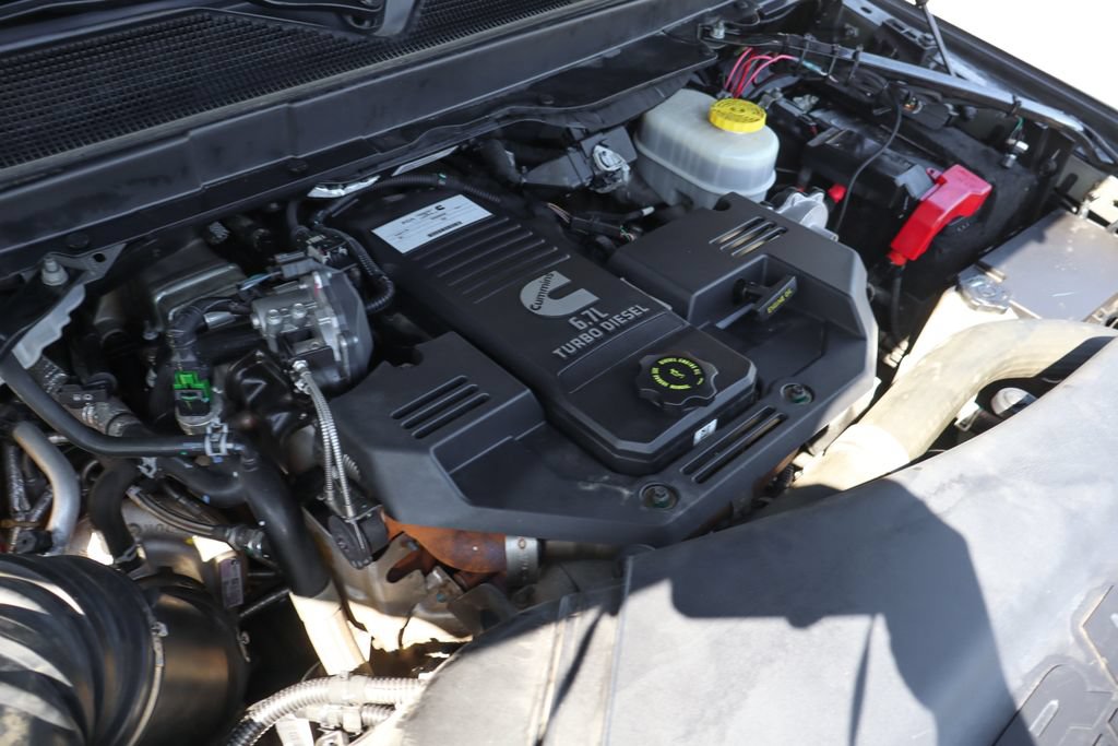 Used 2020 RAM 2500 Laramie w/ Night Edition AWD/4WD image 15