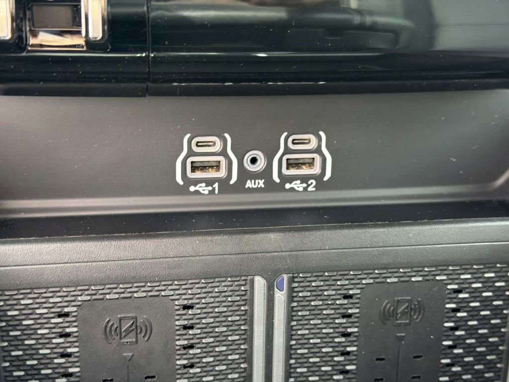 Used 2026 RAM 2500 Laramie AWD/4WD image 32