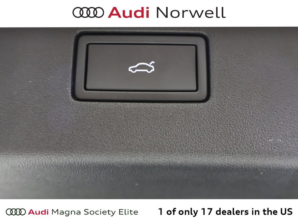 Used 2025 Volkswagen Tiguan SE R-Line AWD/4WD image 14