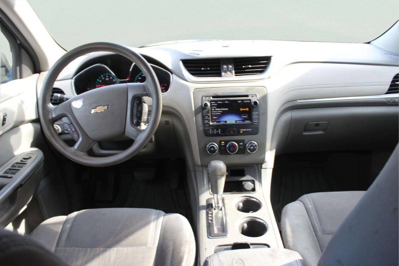 Used 2014 Chevrolet Traverse LS FWD image 7