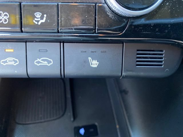 Used 2025 Hyundai Elantra SEL FWD image 11