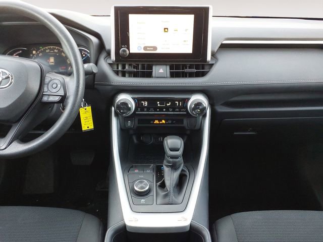 Used 2025 Toyota RAV4 LE AWD/4WD image 11