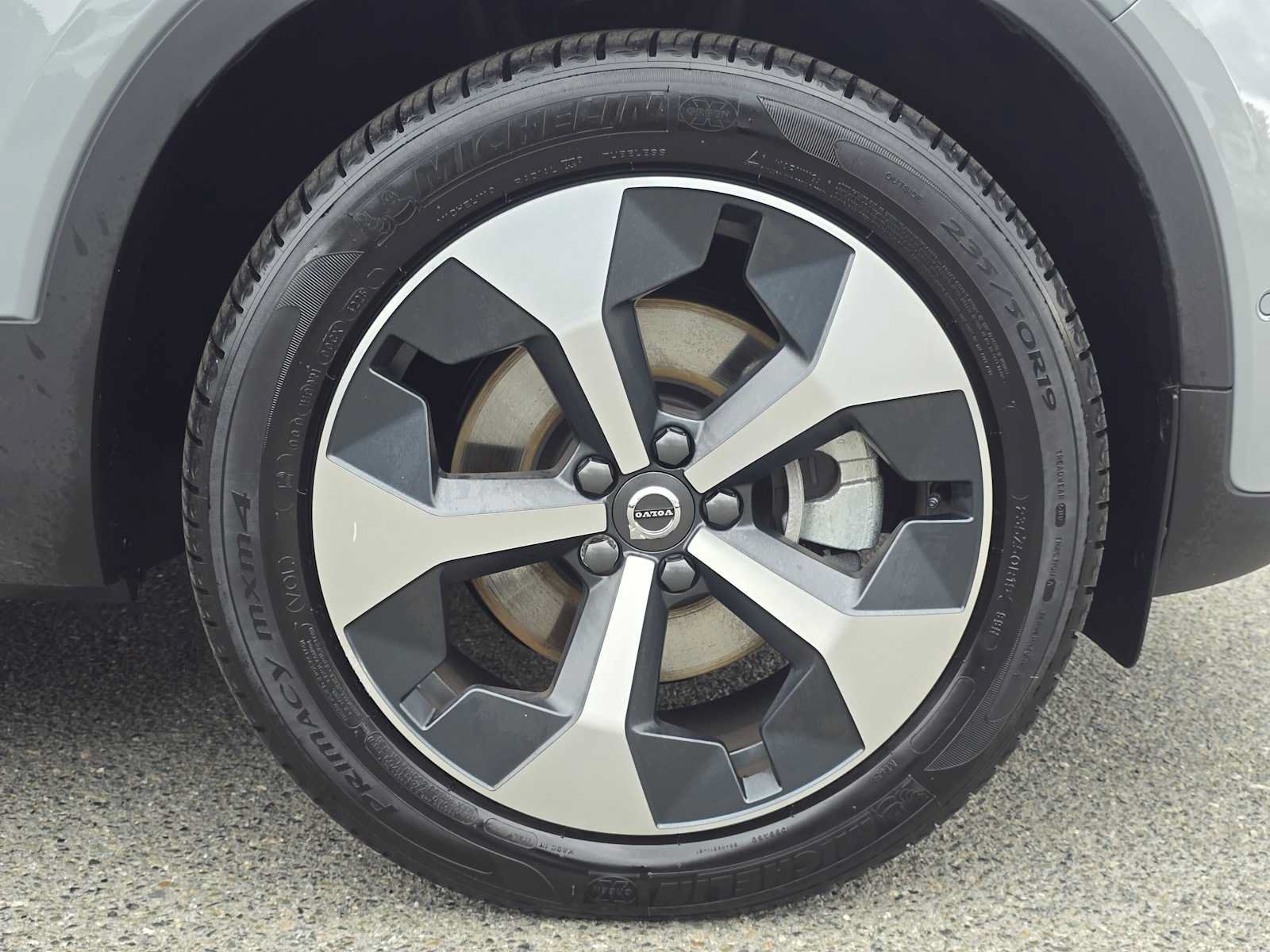 Used 2026 Volvo XC40 B5 Plus w/ Protection Package Premier AWD/4WD image 9