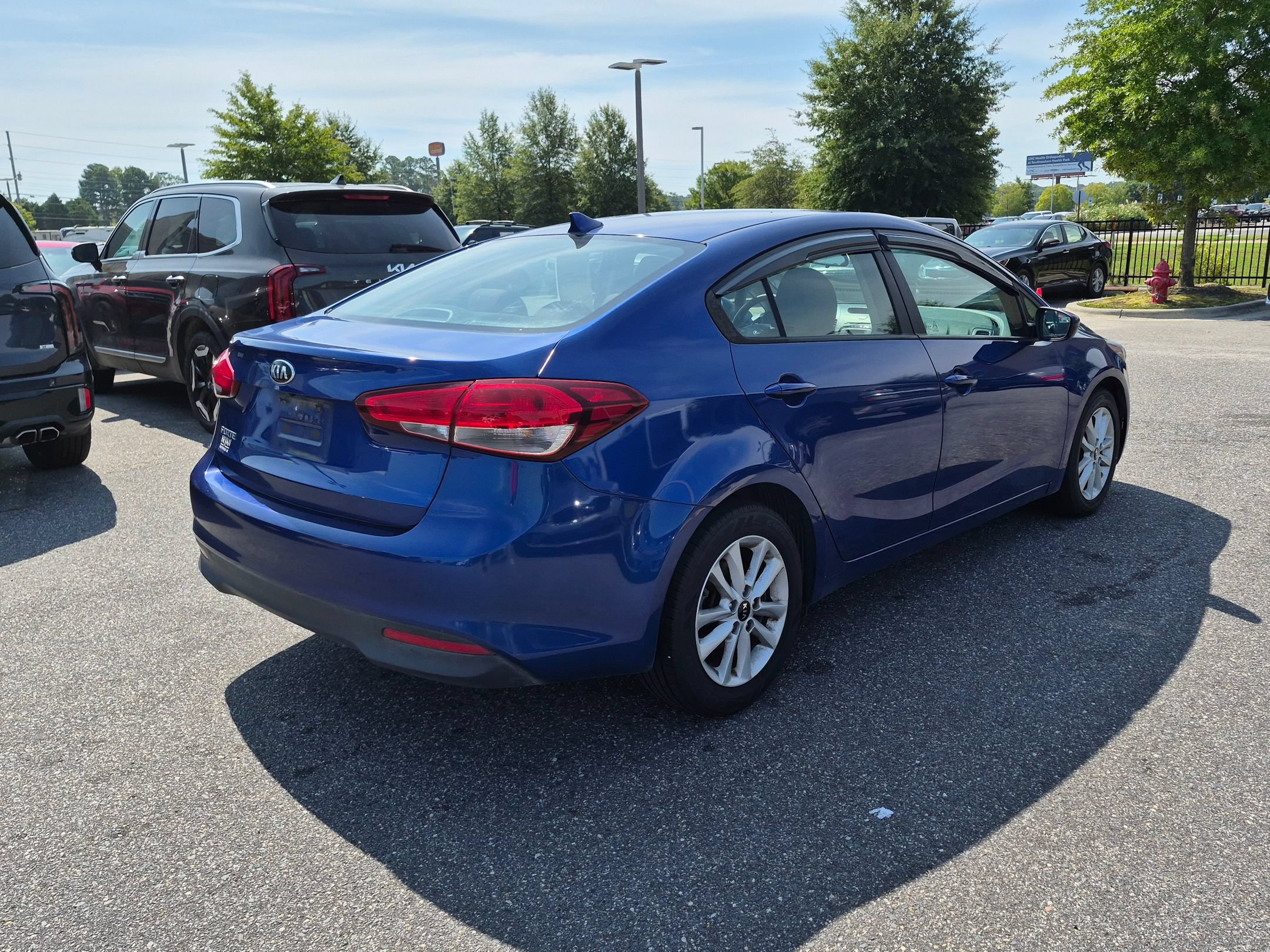 Used 2017 Kia Forte LX w/ LX Popular Package FWD image 3
