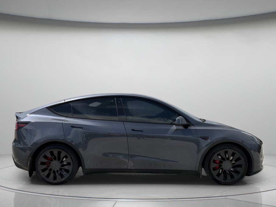 Used 2022 Tesla Model Y Performance AWD/4WD image 2