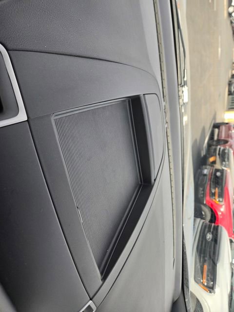 Used 2024 Ford Edge ST-Line w/ Class II Trailer Tow Package image 7