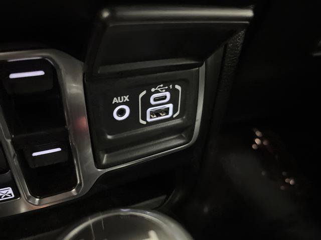 Used 2024 Jeep Wrangler High Altitude image 23